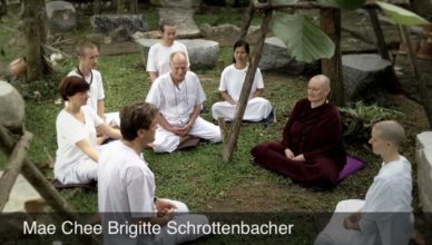 Retiros/Cursos de Meditación en Bangkok con Mae Chee Brigitte